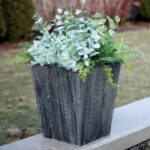 Suncast 7620958 17 x 16 in. W Resin Planter